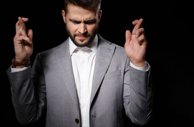 رجل قوي وذكي