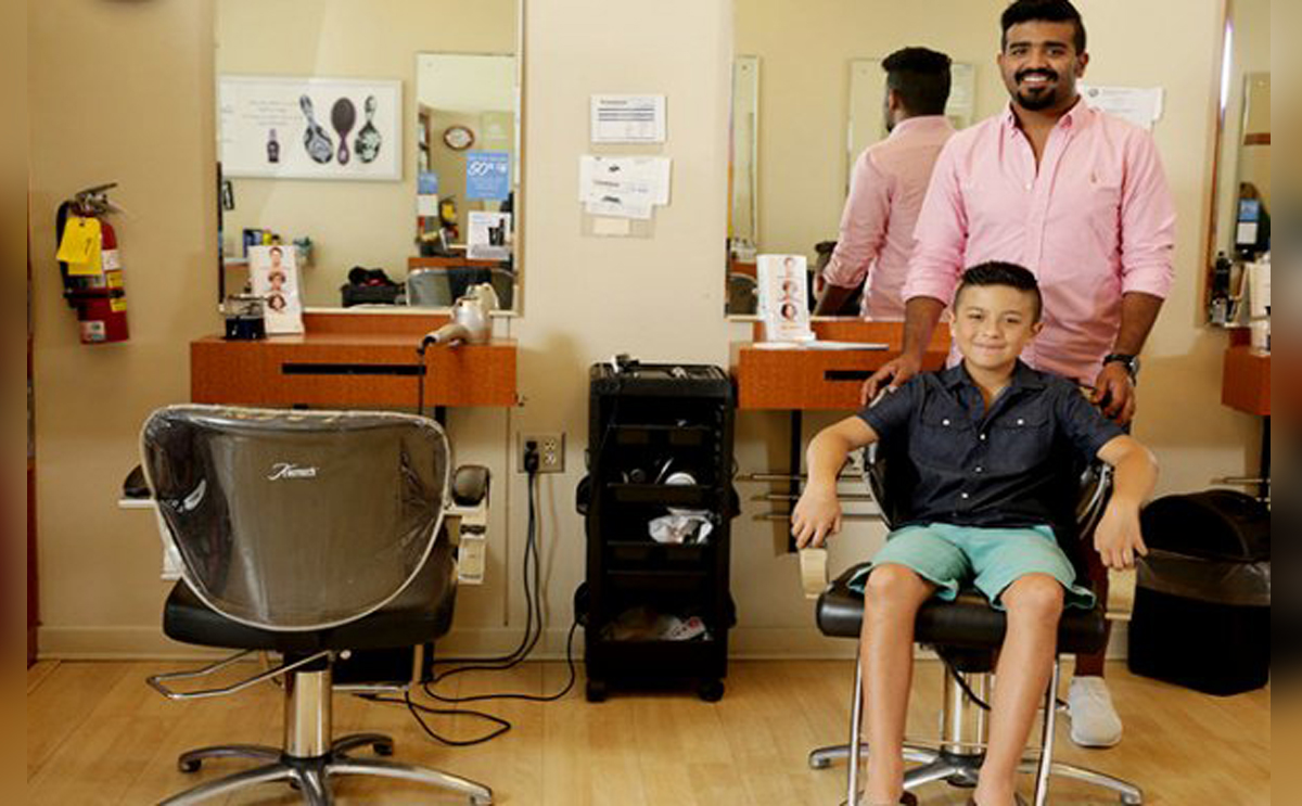 مبتعث سعودي ينقذ طفل من الاختناق