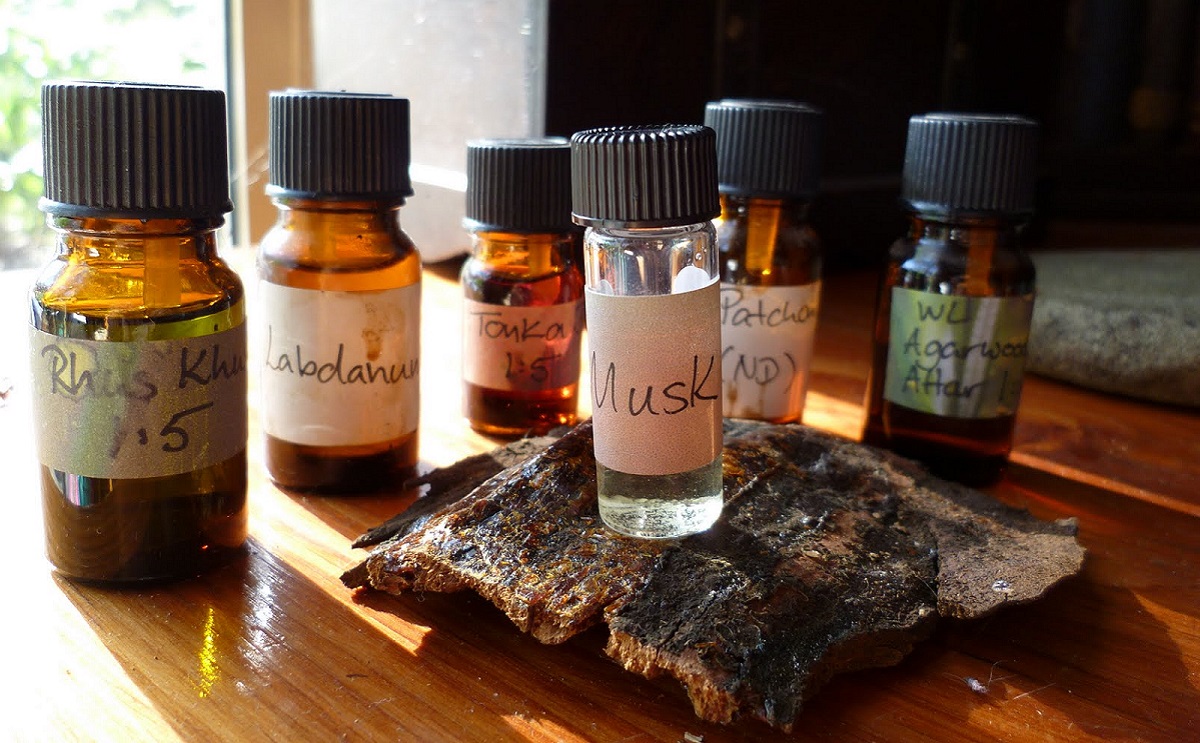 طرق استخدام المسك الاسود