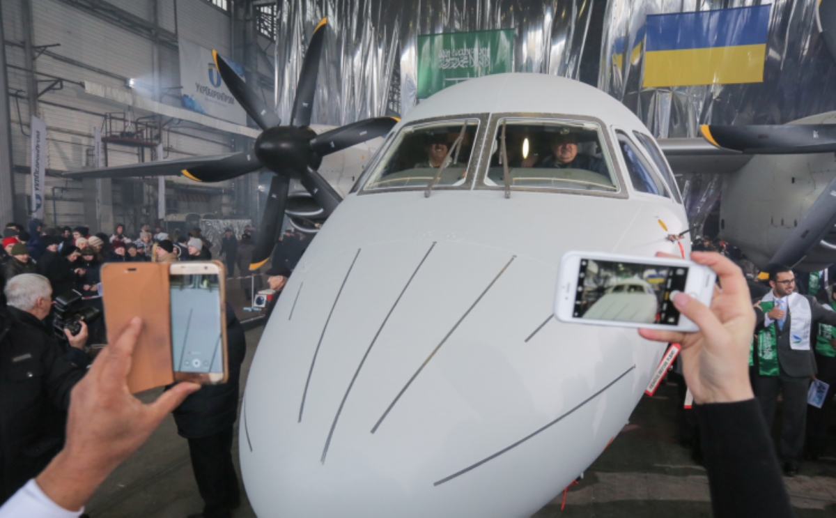 الطائرة السعودية الأولى (KyivPost)