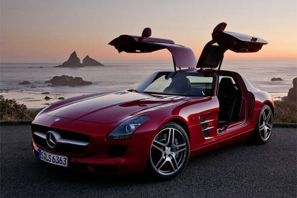 سيارة Mercedes SLS