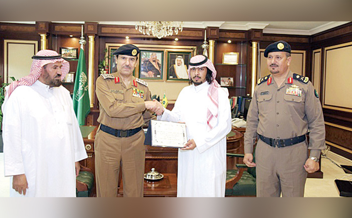 مواطن سعودي يفدي بنفسه 