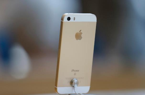 هاتف iPhone 6SE