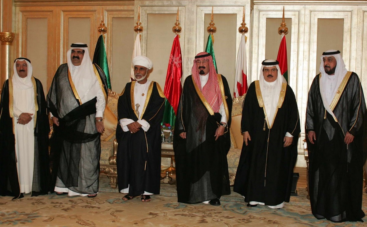 كيفية لبس البشت