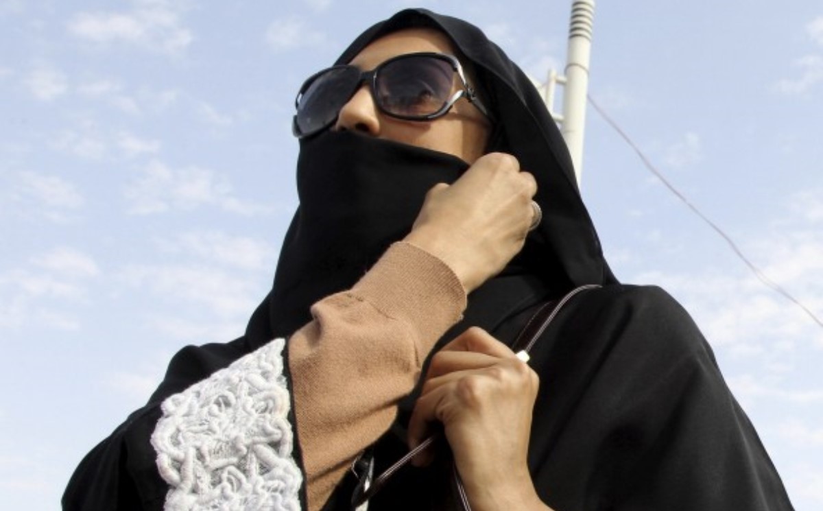 سيدة سعودية
