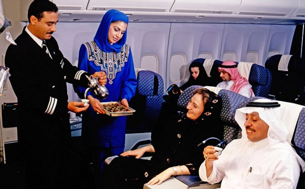 ماذا حصل على متن الطائرة؟