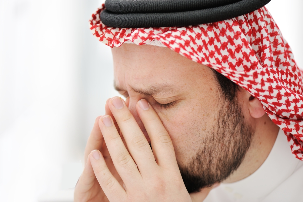 علاقة الشماغ والزي السعودي بالصلع