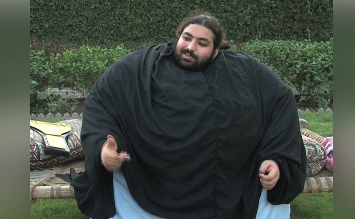 خان بابا الباكستاني السمين