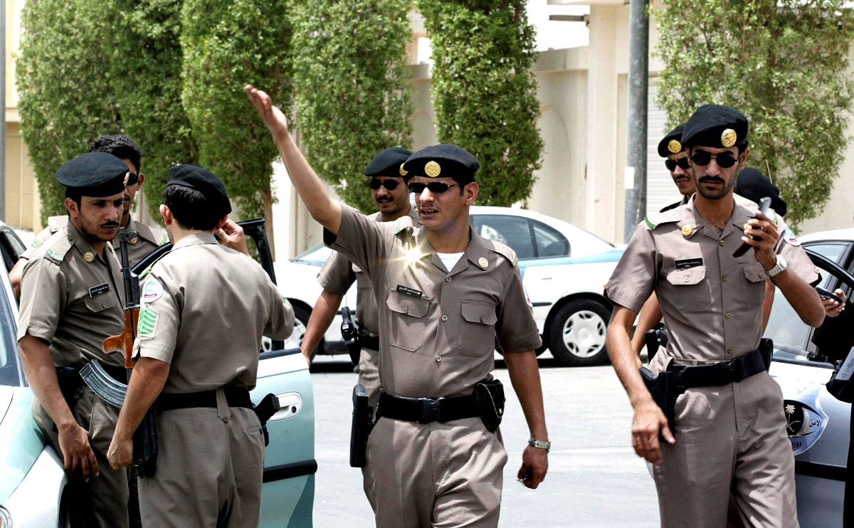 رجال أمن سعوديين