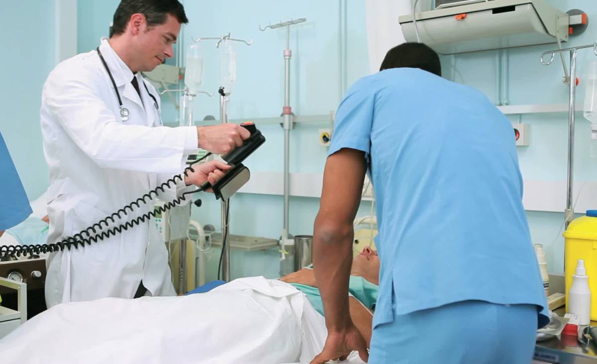 شاب سعودي يعود للحياة بعد توقف قلبه 30 دقيقة