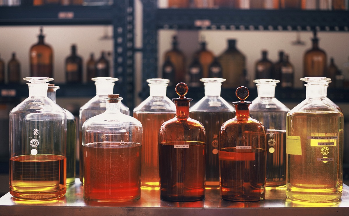كيفية صناعة العطور