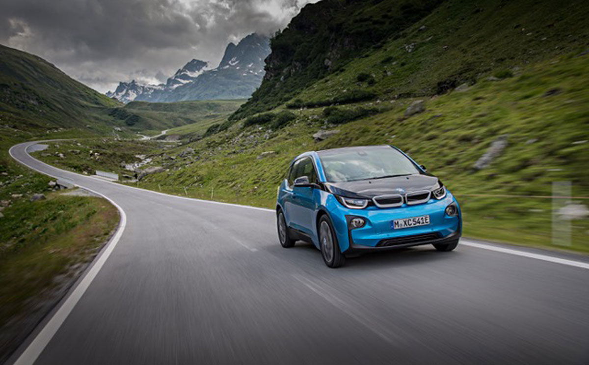 ثلاث سنوات على إطلاق BMW i