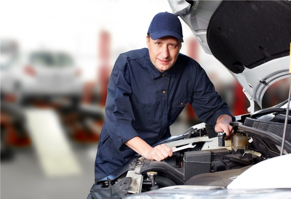 6 نصائح للحد من تلاعب الميكانيكي بسيارتك