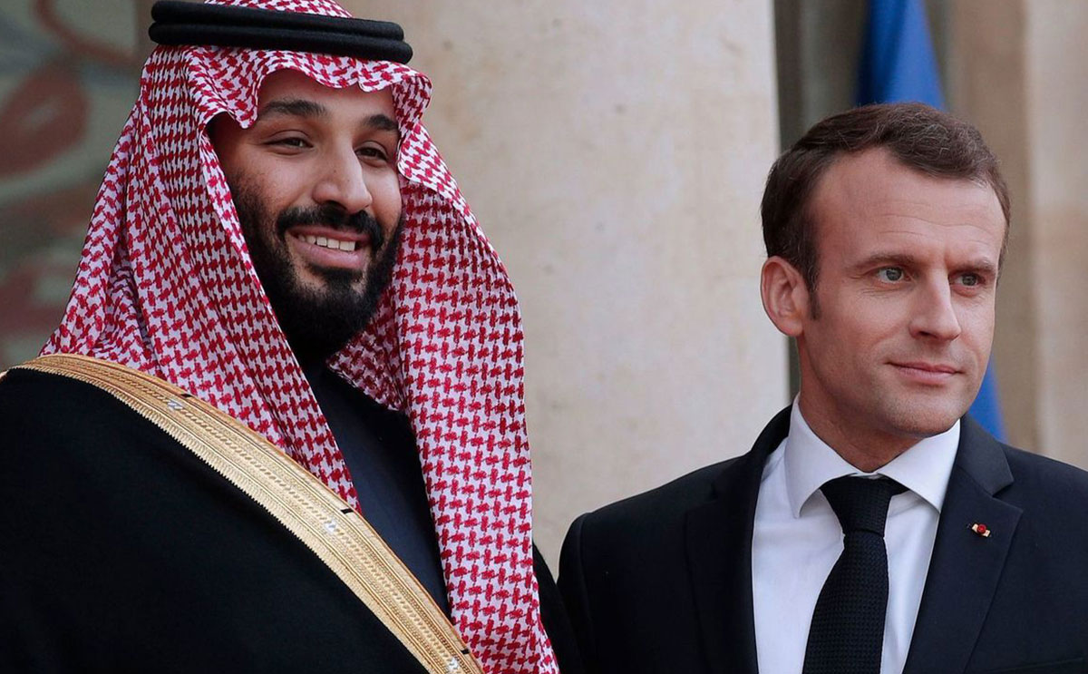 ولي العهد محمد بن سلمان والرئيس الفرنسي مانويل ماكرون (EPA/Shutterstock)