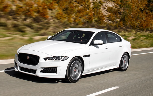 سيارة Jaguar XE