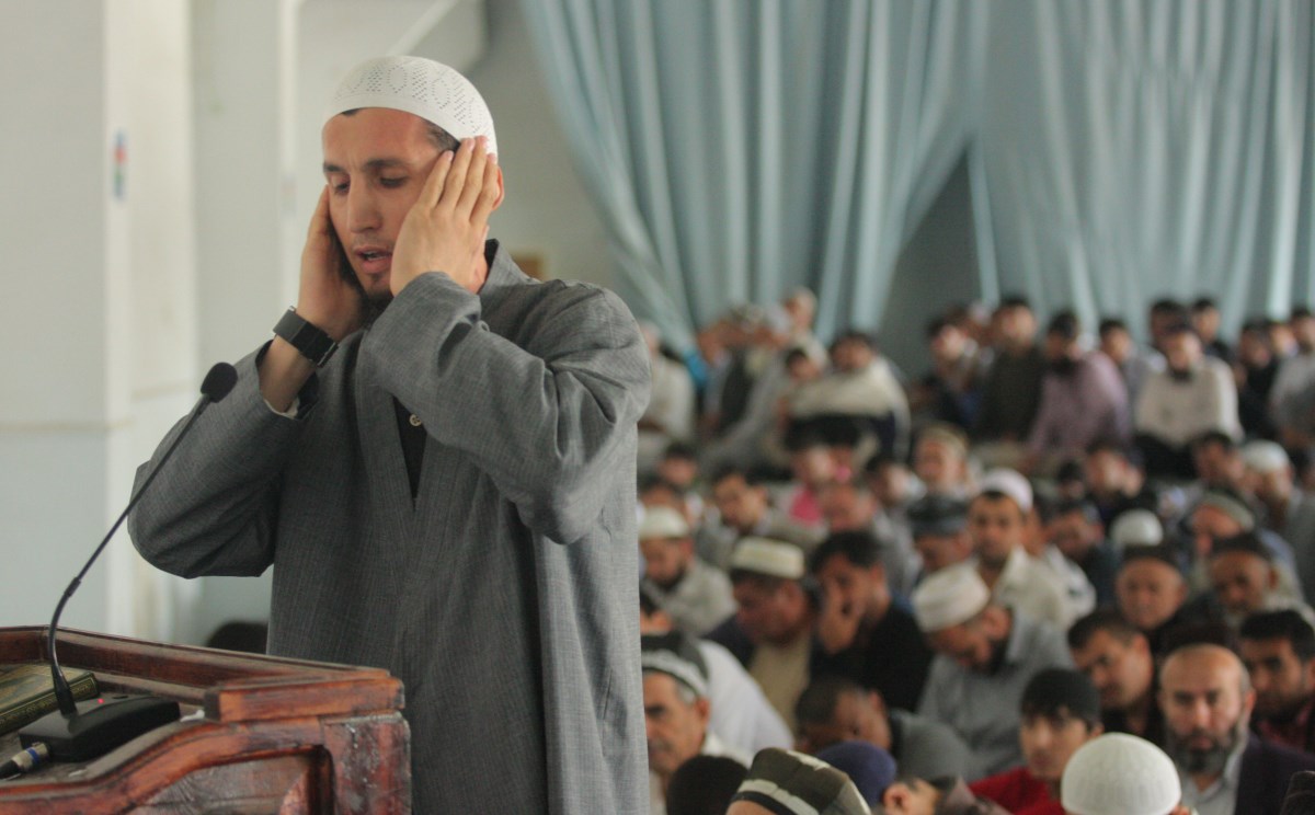 يئم الصلاة (muslim-academy)