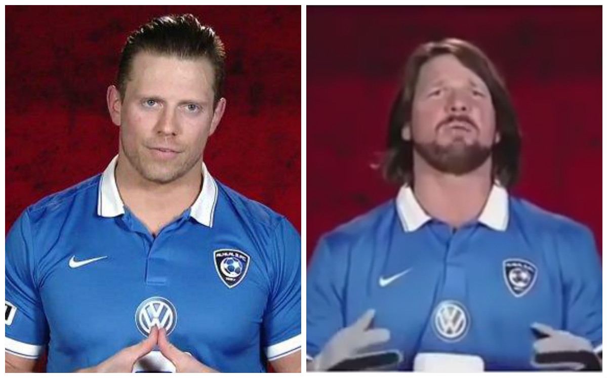 مصارعي wwe يشجعون فريق الهلال ضد الاتحاد