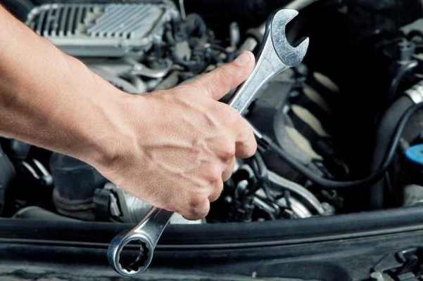 4 اخطاء يجب أن تتجنبها للحفاظ على السيارة