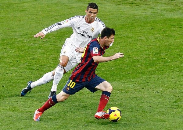اسرع 10 لاعبي كرة قدم في العالم 2015