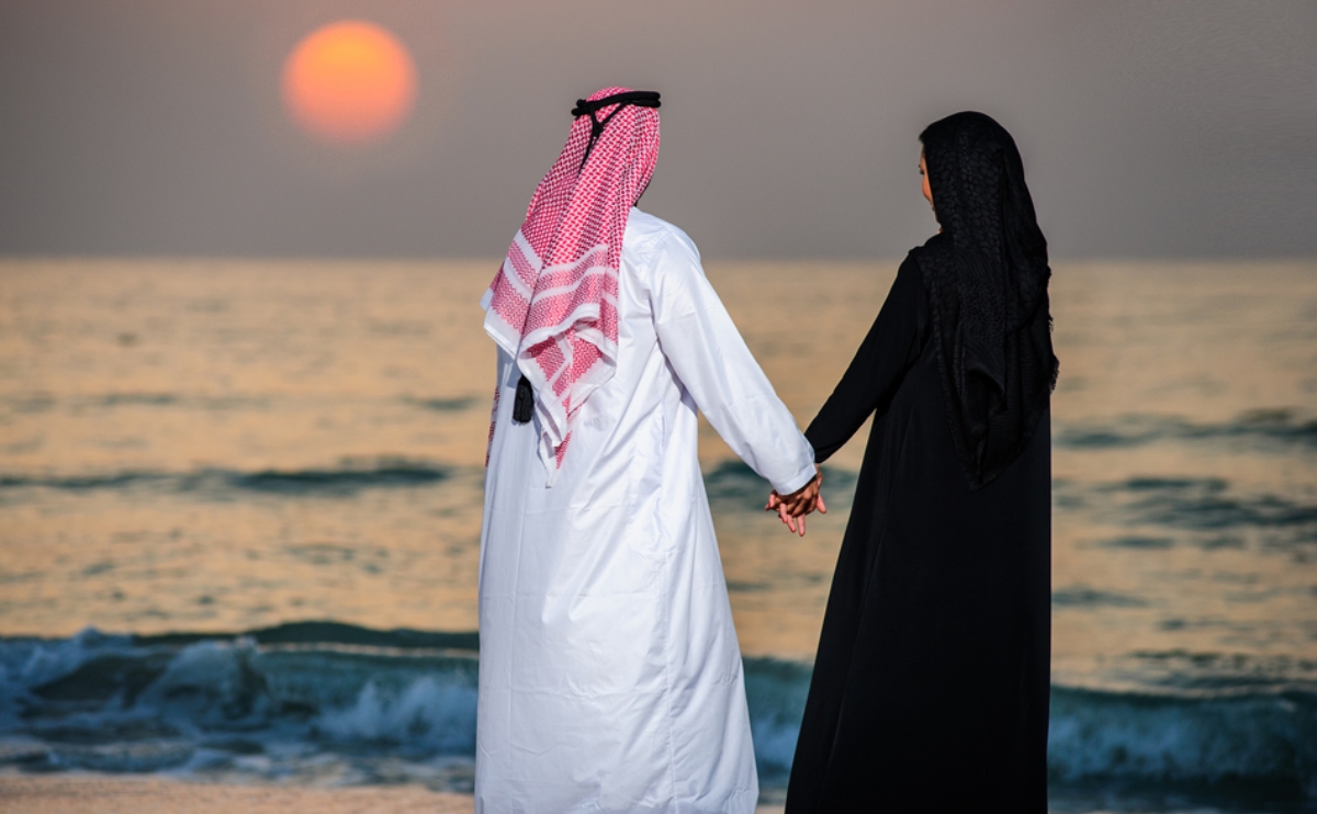 لم يستطيعا عيش اللحظة