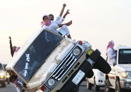 مفحطون في المملكة (arabsturbo.com)