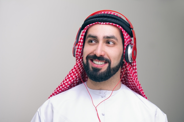 خطورة استعمال سماعات الاذن