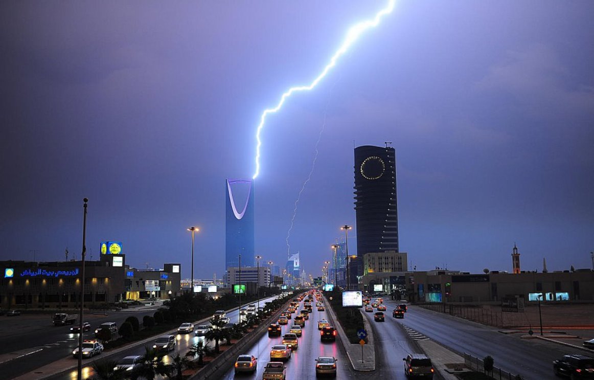 أمطار الرياض (أرشيفية/صحيفة الرياض)