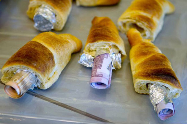 اغرب طرق تهريب البضائع والبشر