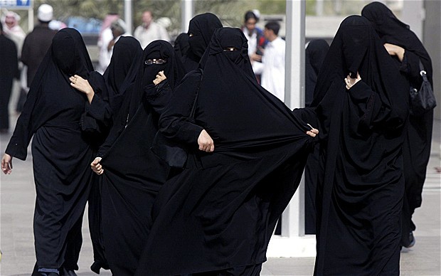 فتيات الحافلة