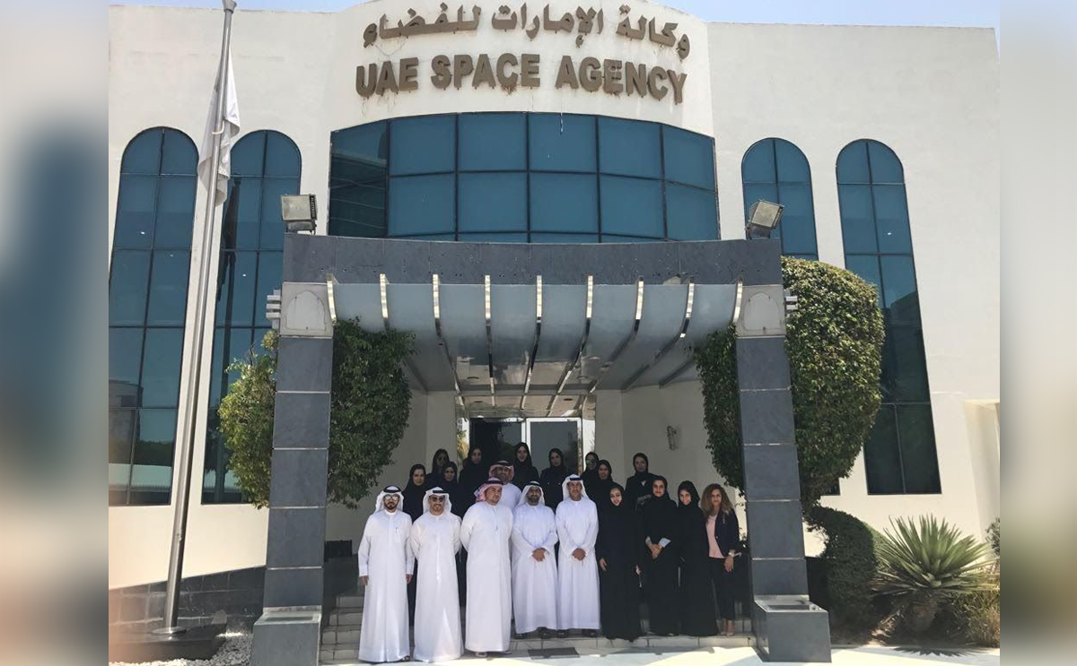 الامارات تزرع الطماطم والنخيل في المريخ