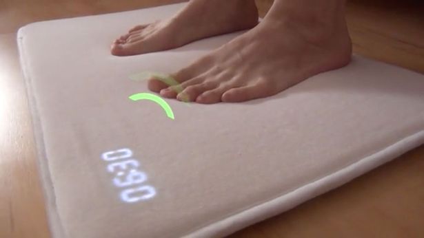 على ماذا تدوس؟ (Kickstarter/Ruggie)