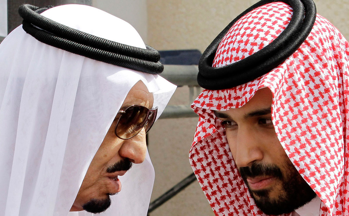 الملك سلمان وولي عهده محمد بن سلمان (AP/Hassan Ammar)