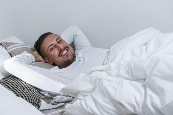 اسباب انتصاب الذكر اثناء النوم