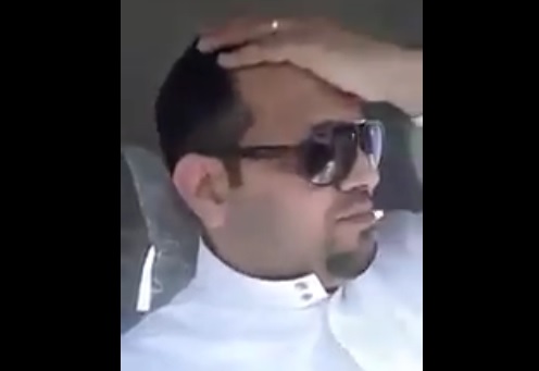 مواطن يتذمر مما سمعه (يوتيوب)