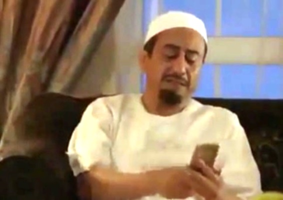 لم يقفل الخط بالطبع