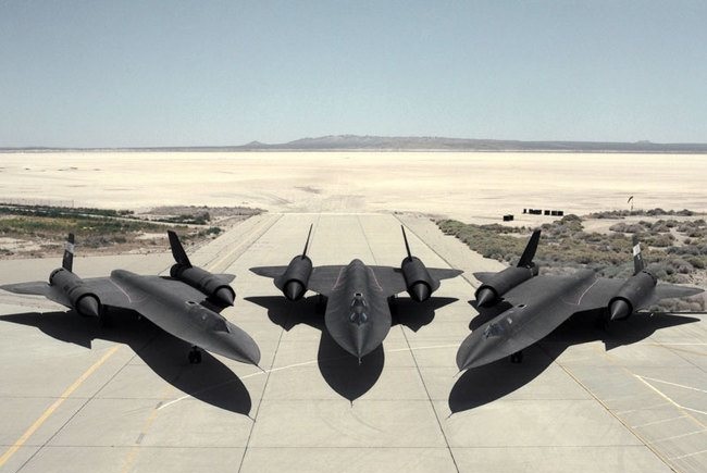 مواصفات SR-71 الطائرة الأسرع في التاريخ