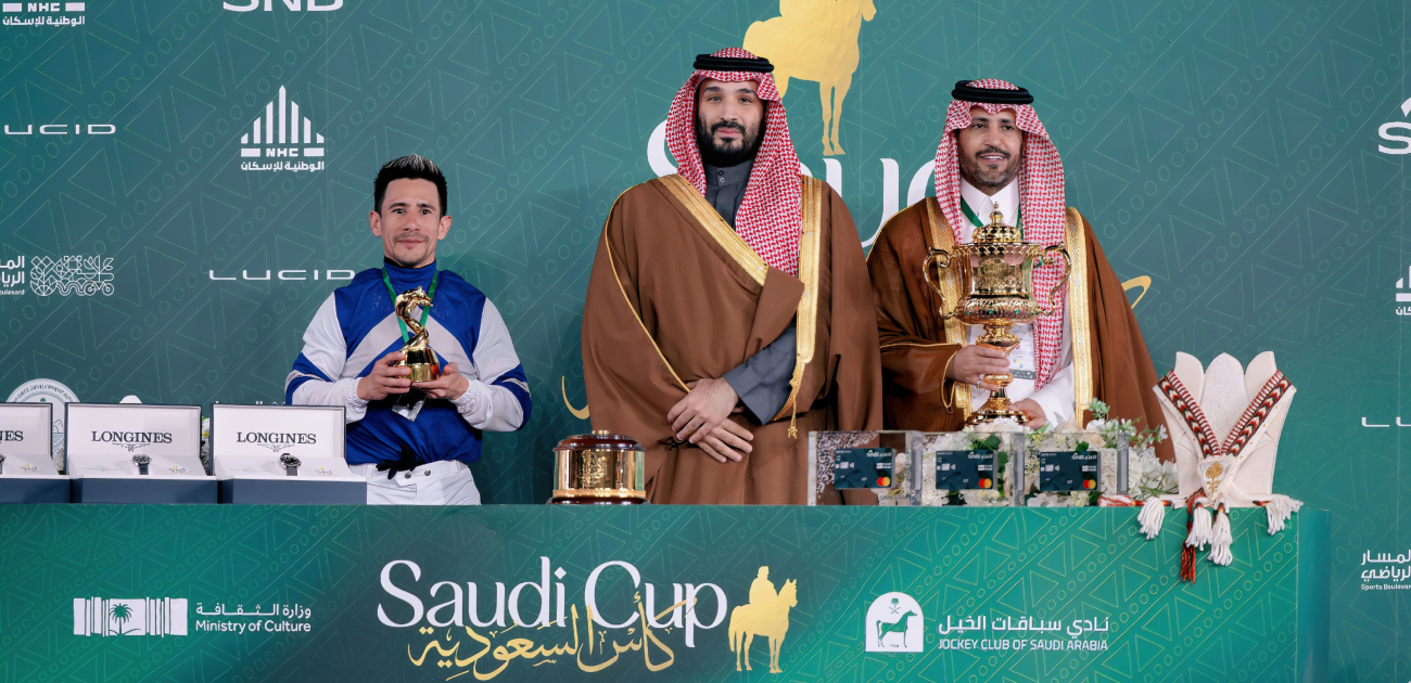 ولي العهد الأمير محمد بن سلمان يتوّج _ سينيور بوسكادور_ بكأس السعودية